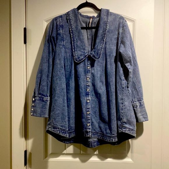 Free People Tops - Free People Ruffle Collar Denim Swing Blouse - Lightest Indigo Blue - XS